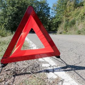 Elakadásjelző háromszög