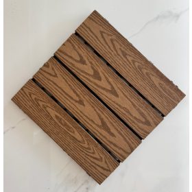   WPC dlaždica zacvakávacia 30x30 cm Kávová s textúrou dreva