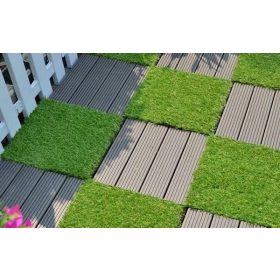 Zacvakávacia dlaždica 30×30 cm umelá tráva 20 mm